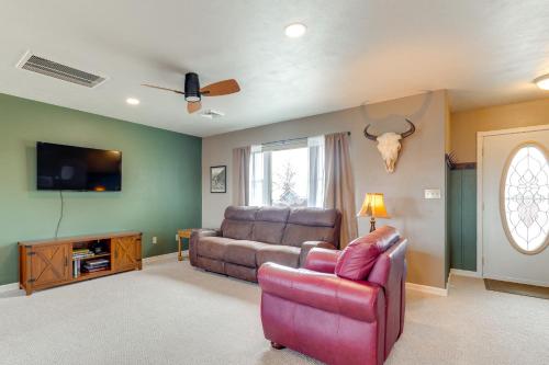 . Hike, Fish & Golf! Pet-Friendly Home in Choteau
