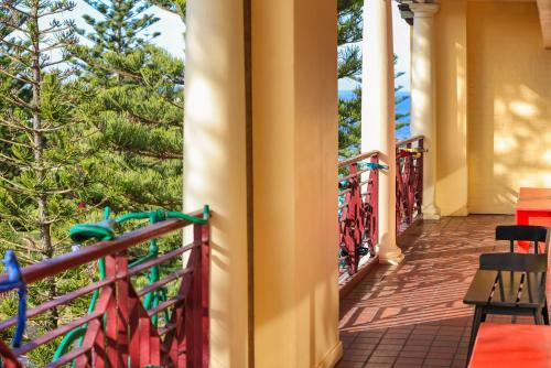 room detail thumbnail 1