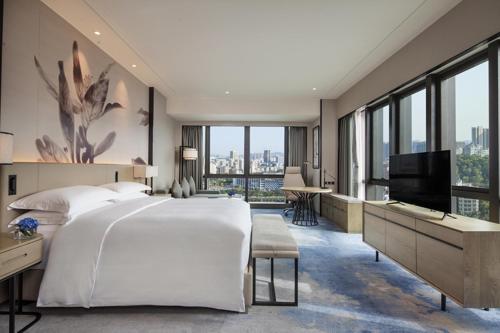 Doubletree By Hilton Shenzhen Longhua Shenzhen North Railway Station, Shenzhen (foto 8)