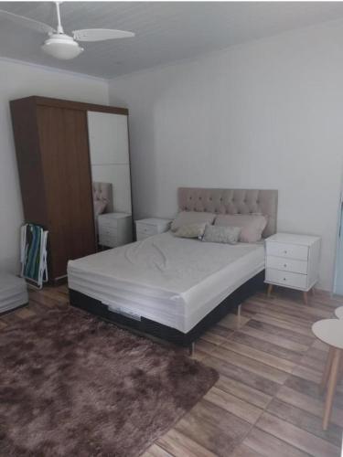 Sítio da Laura (Sitio da Laura) in 帕迪杜阿爾菲雷斯