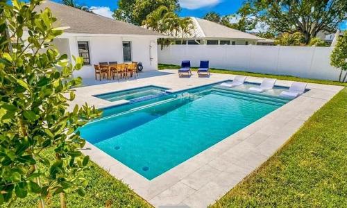New listing! Everything is new! Private home w/ salt water pool and spa - image 2