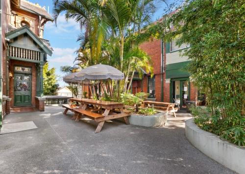 Shared lounge/TV area