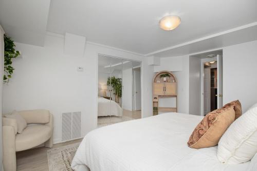 Designer 2 Bedroom Apt near Emory in Emory