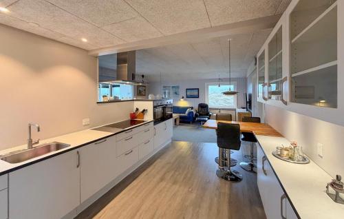 Kitchen, Gorgeous Home In Thisted With Sauna in Sonder Vorupor