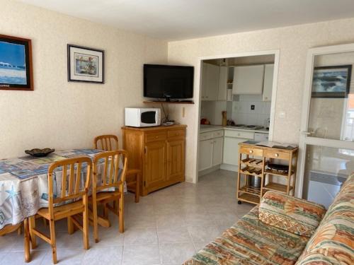 T2 avec Ascenseur, à 150m Plage, Balcon plein Ouest, Les Sables d'Olonne - FR-1-331-209 - Location saisonnière - Les Sables-d'Olonne