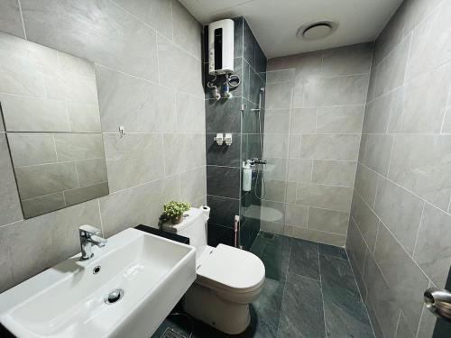 SOHO Living at Emporis Kota Damansara EMHUB Segi - image 5