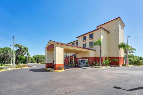 Wingate by Wyndham Leesburg Florida