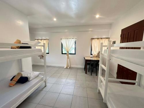 4 bunk beds