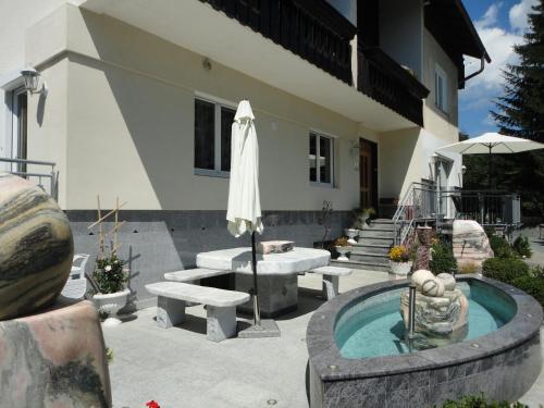 Vista exterior, Ferienhaus Burgblick in Treffen Am Ossiacher See