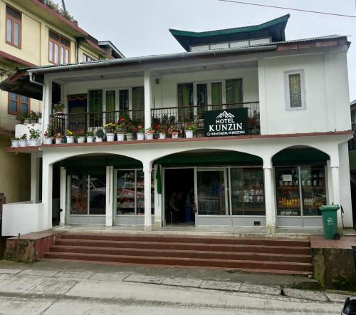 Hotel Kunzin