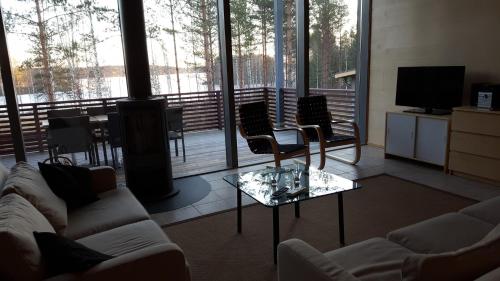 Kuoreksenniemi Villas & Lakehouse