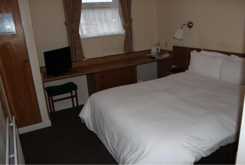 Double room, shower
