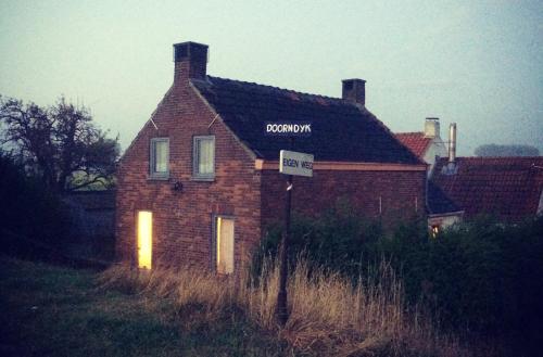 Authentic Dikehouse at sea