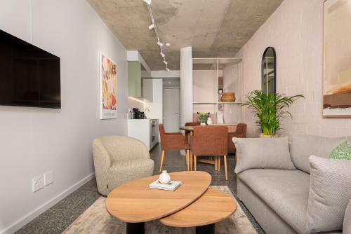 ONEHUNDRED ON M Cosy Apartments - image 6