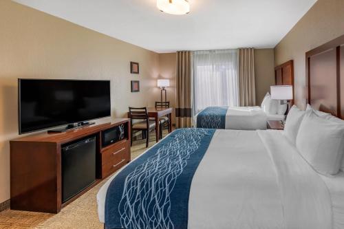 Comfort Inn & Suites Ventura Beach - image 40