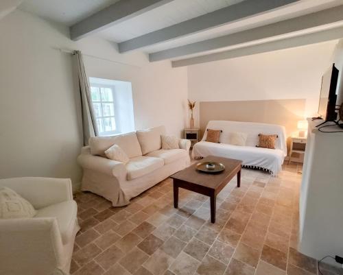 Facilities, Maison provencale, jardin arbore proche Grignan 4-6 pers, 2 chambres in Réauville