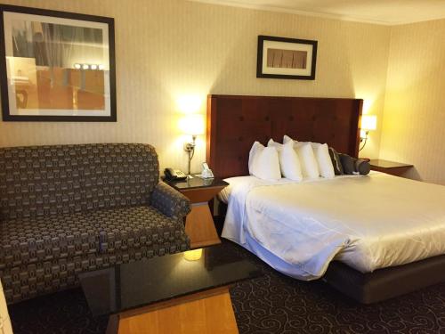 The Black Mountain Inn - image 14