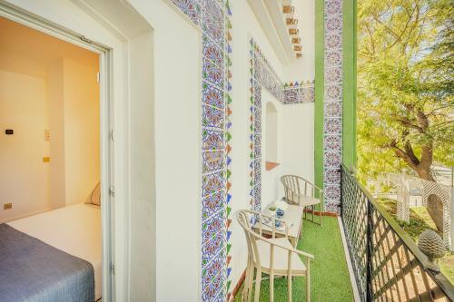 beranda/teres, Beneste Nerja Hostal in Pusat Bandar Nerja