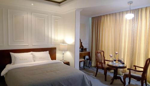 Royal Deluxe Double Room