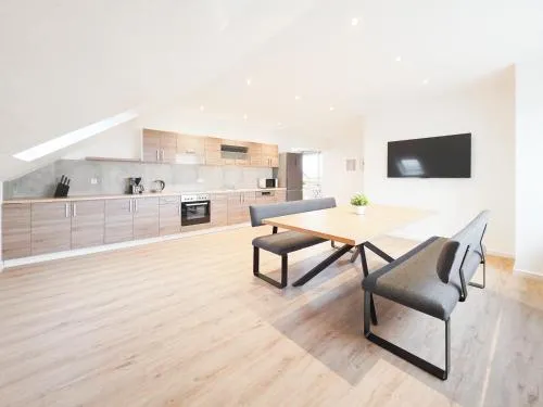 Tolstov Apartments - 5 Room Apartment - Balcony - Kitchen - Washing machine - next to Cologne in Frechen, Deutschland