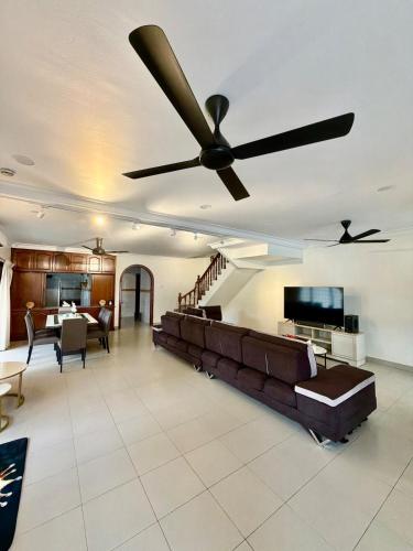 20 Guests sentul kepong Assembly home swimmingpool - image 10