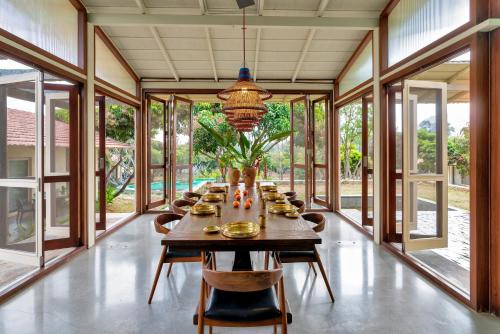 Facilities, SaffronStays Chandra Amara in Byalalu
