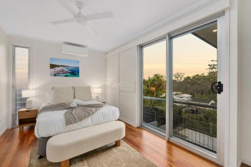 Currumbin Coastal Escape Sleeps 8 in Currumbin