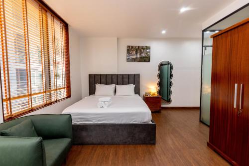 room detail thumbnail 0