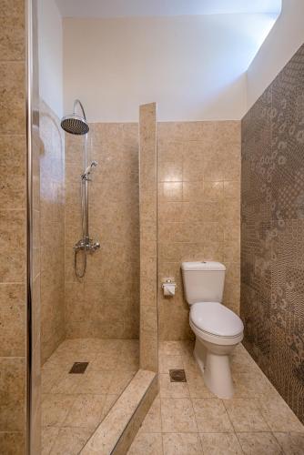 Premium Double Room image 5