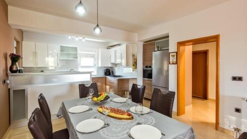 廚房, Villa Jerkovic Neretva by Villas Guide in 麥特高域克