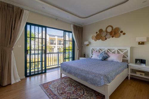 Elegant Seaside Villa in Phan Thiet - image 2