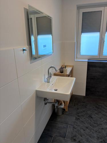 Vannas istaba, Hügelland Apartment (Hugelland Apartment) in Sankt Mareina pie Grācas