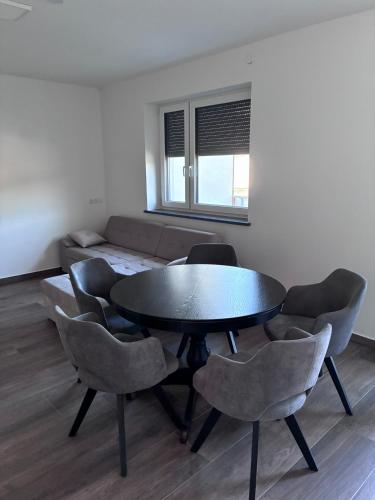Iekārtas, Hügelland Apartment (Hugelland Apartment) in Sankt Mareina pie Grācas