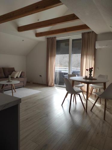 Ēdiens un dzērieni, Apartman Kestenovac in Orašac