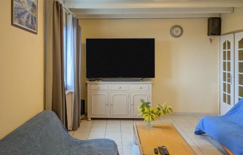 Pet Friendly Home In Puy Saint Martin in Puī Senmartēna