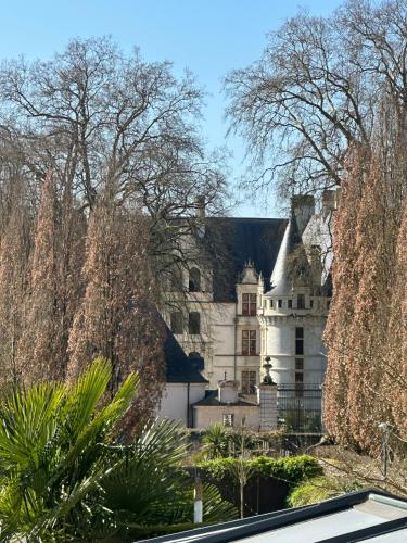 Studio avec vue sur le Château (Studio avec vue sur le Chateau) in 阿宰勒里多