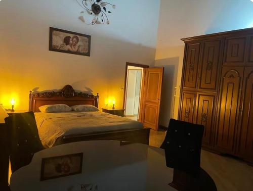 B&B Maria appartamento con stanza matrimoniale e soggiorno vicino alla fiera 2
