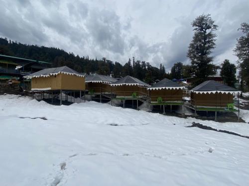 Apkārtne, Chaukhamba View Camps Chopta in Baniyakund