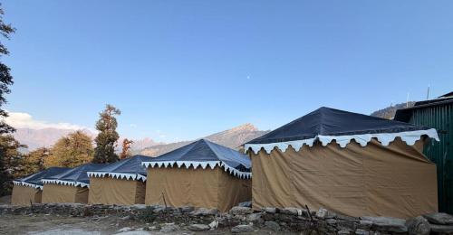 Chaukhamba View Camps Chopta in Baniyakund