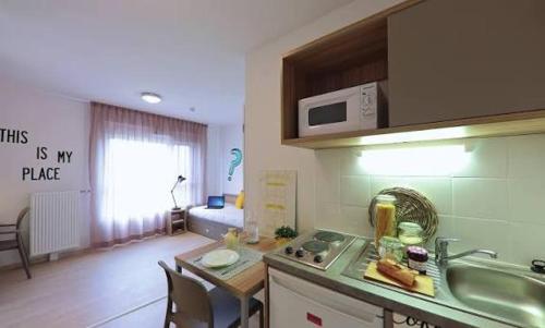 Studio à Partager - shared studio - 2 separated beds in 1 bedroom apartment - Pension de famille - Aubervilliers