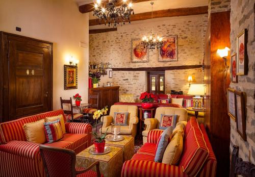Hotel Castello Di Sinio in Sinio