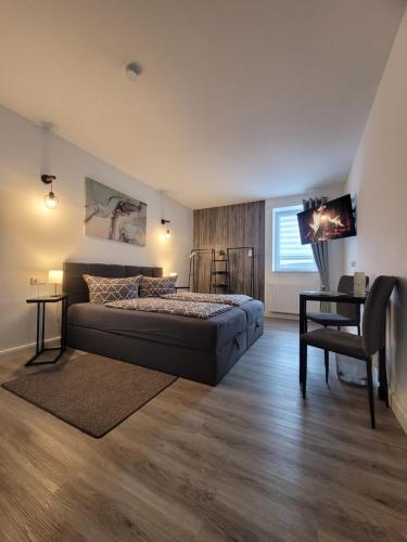 Airbnb, Doppelzimmer, direkt an der A2 & A14, 24 Stunden Check-In, Parkplatz, ruhig in Dahlenwarsleben, Deutschland