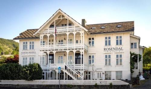 . Rosendal Turisthotell