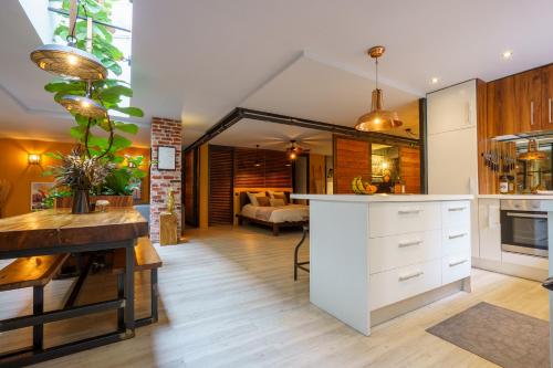 Loft Moderne - Port de Nice - 6 pers - Parking - Climatisation in Mont Boron