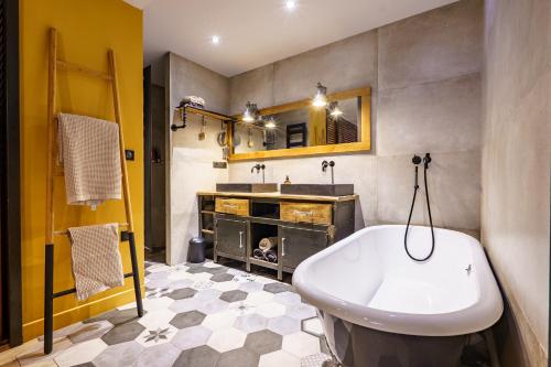 Loft Moderne - Port de Nice - 6 pers - Parking - Climatisation in Mont Boron