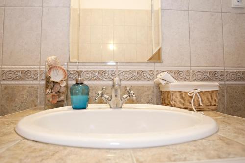 Liana-Luxury And Central Flat - image 4
