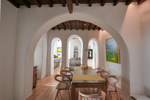 The Artist House · Triandáros