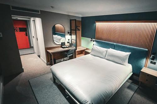 room detail thumbnail 0