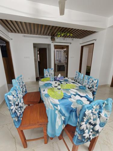 Bosila Mohammadpur 3BR 1800 sq new flat with AC – khách sạn tại Washpur