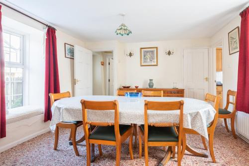 Facilities, Clovelly Cottage in Crantock